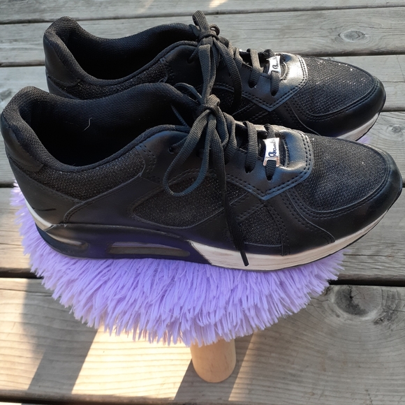 Black sneakers - Picture 4 of 4